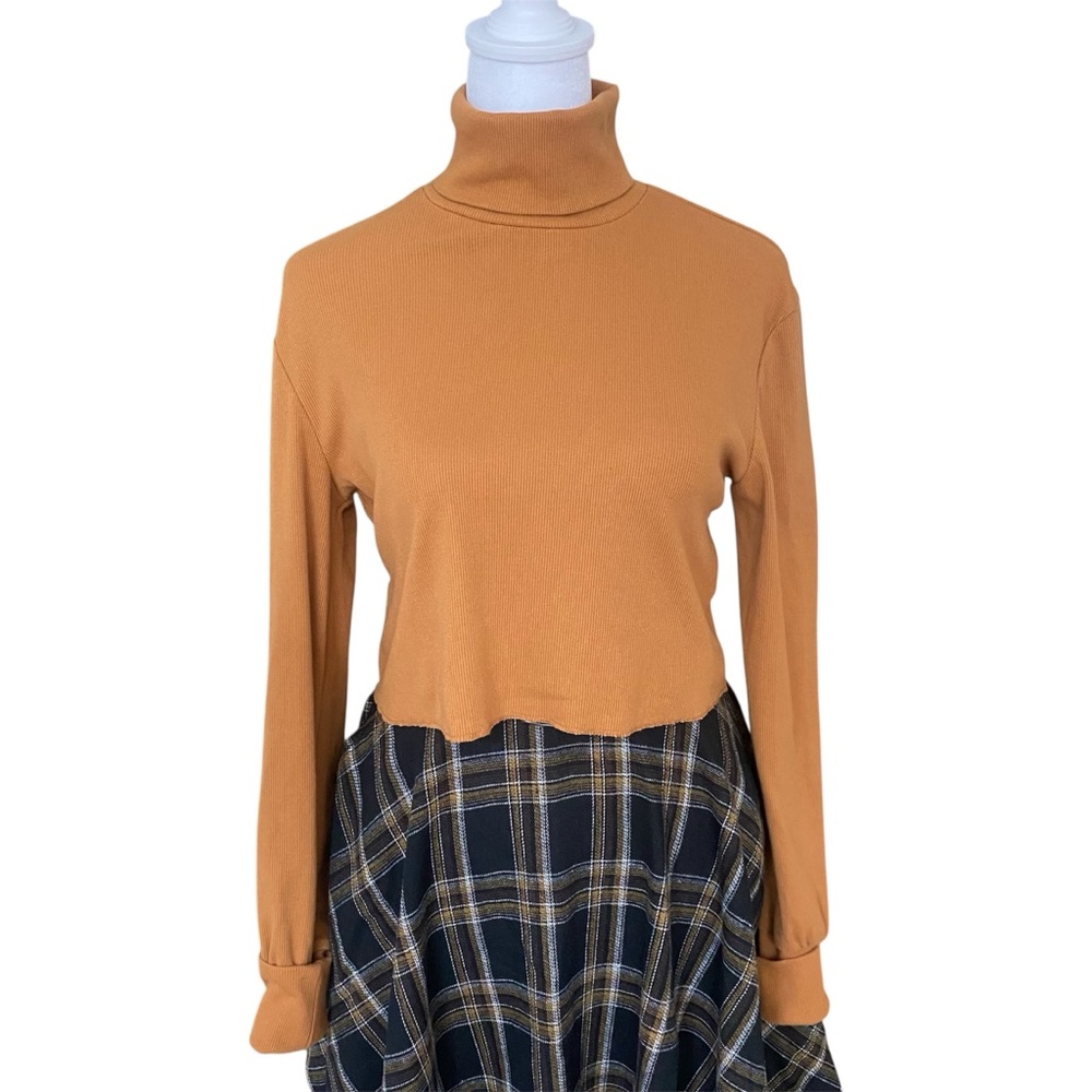 Forever 21 Trendy Orange Cropped Sweatshirt Turtleneck Long Bishop Sleeves Small